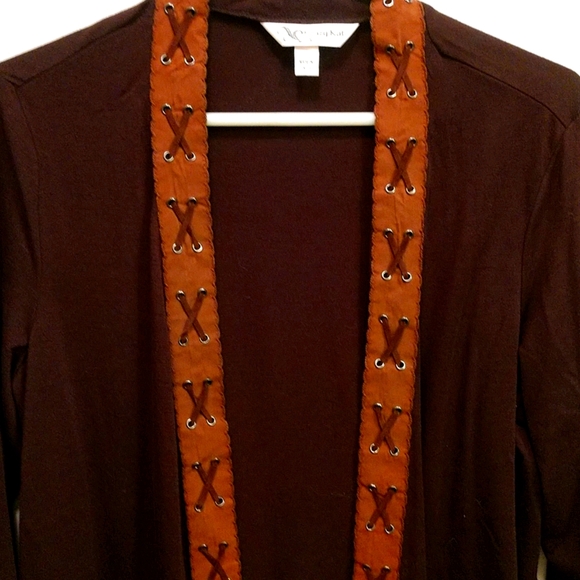 Top - Picture 2 of 3